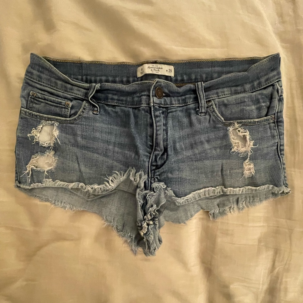 Abercrombie & Fitch Distressed Denim Cutoff Fringe Jean Shorts womens